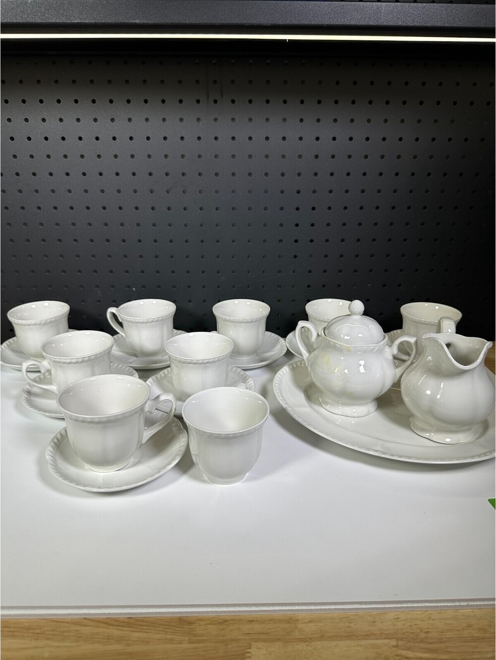 Johnson Bros England White Tea Set 9 Cups 8 Saucers Sugar Bowl Creamer Oval Tray